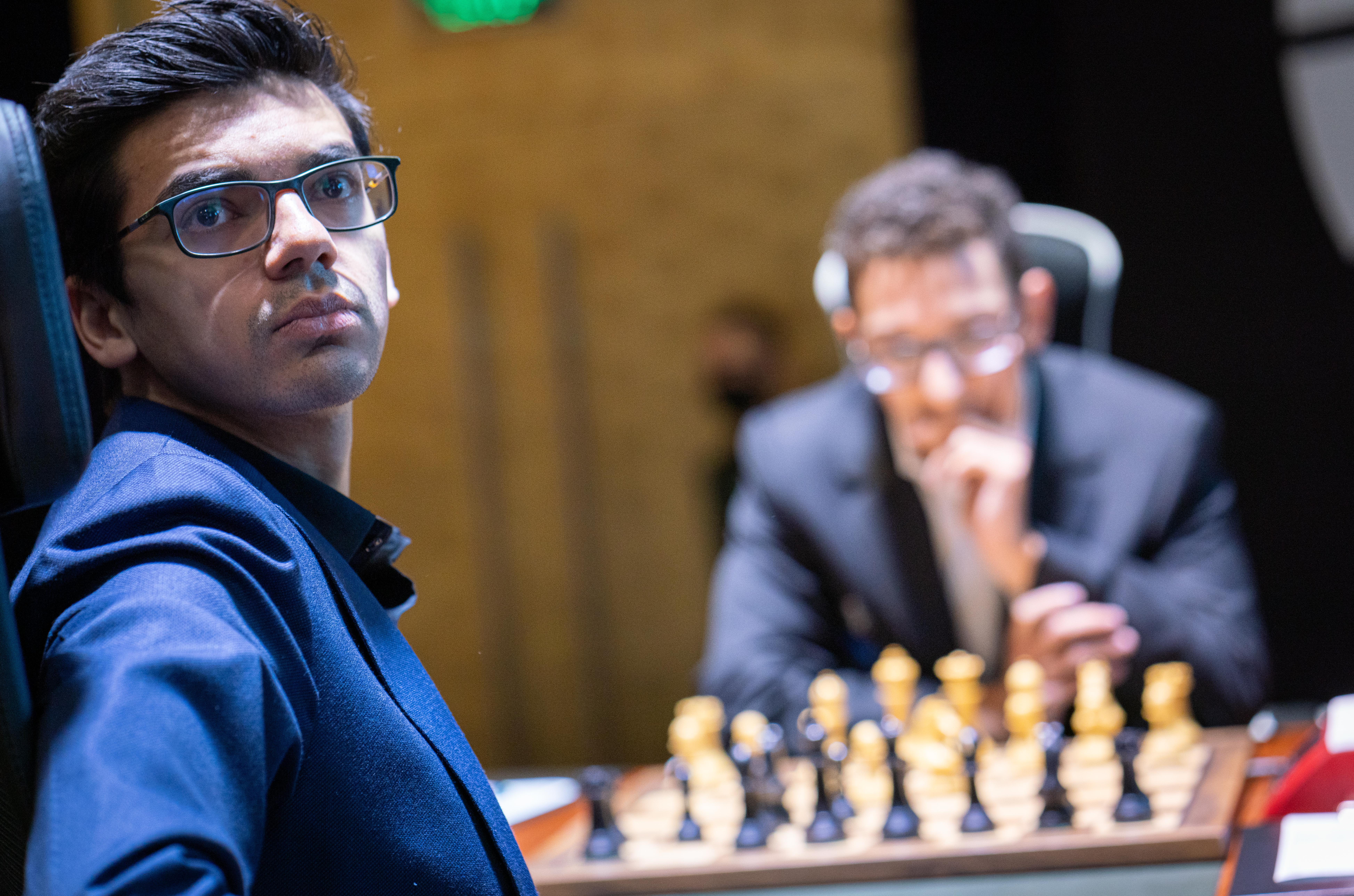 Nepomniachtchi Declines Draw, Topples Leader; Gukesh Jumps Into Tie For 1st  