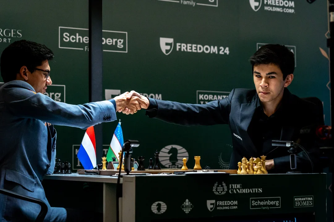 Giri Sindarov handshake