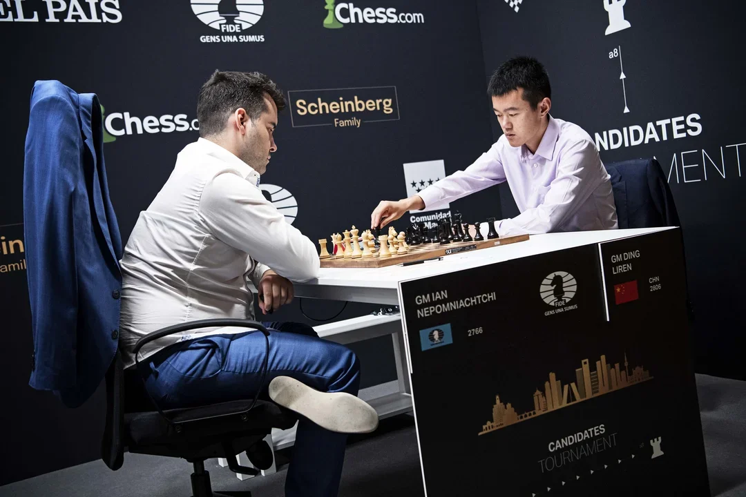 2022 FIDE Candidates Round 8, Nepomniachtchi-Ding