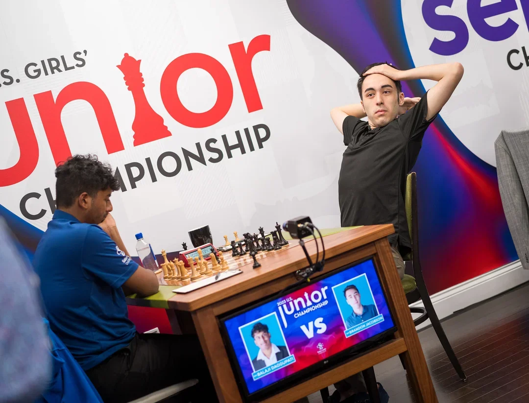 GM Balaji Daggupati (L) is right back in the event after upsetting co-leader GM Brandon Jacobson (courtesy Lennart Ootes/SLCC)