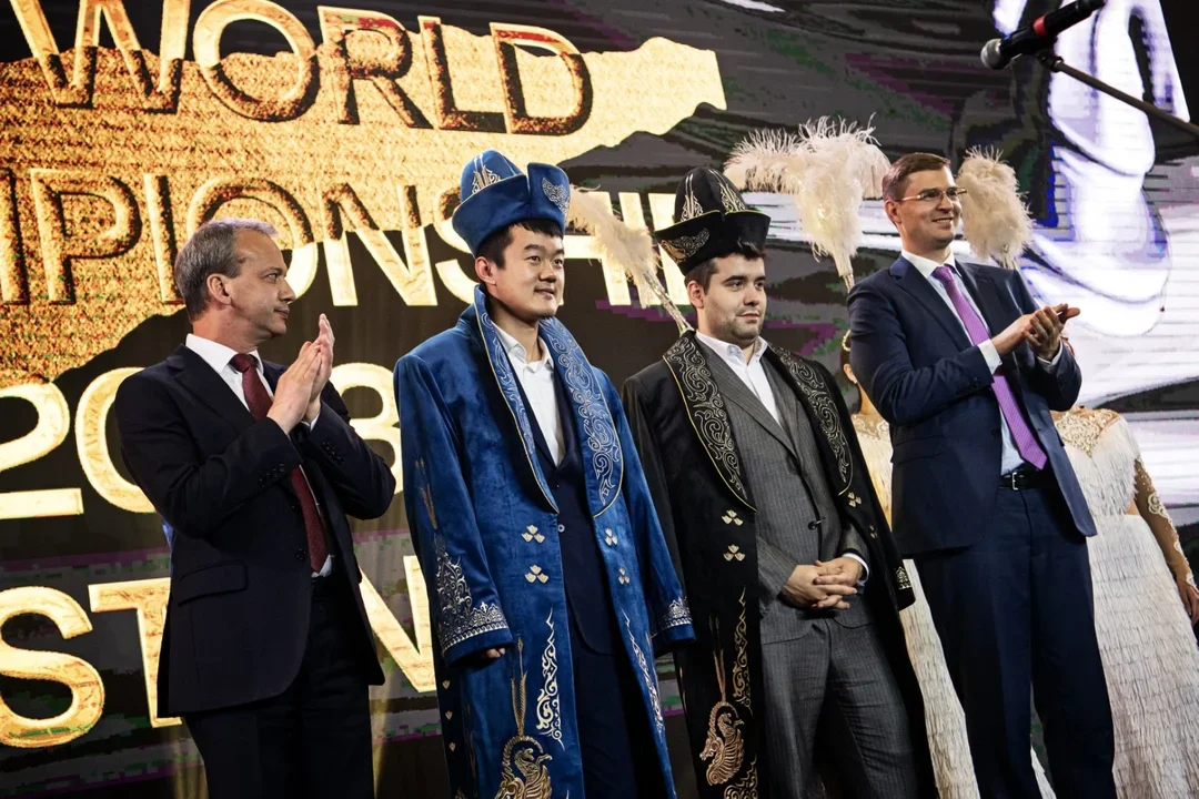 Ding and Nepo during the closing ceremony (courtesy Stev Bonhage/FIDE)
