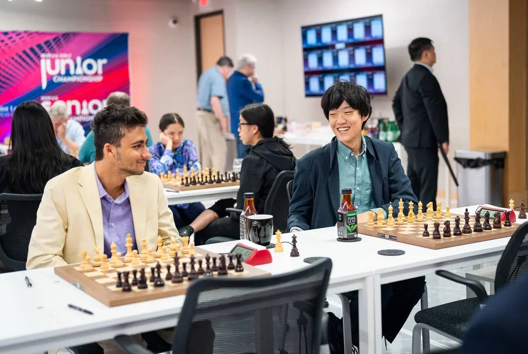 Ghazarian and Park smiles before the round