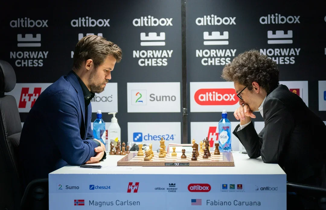 GMs Magnus Carlsen and Fabiano Caruana face off during the fourth round of the 2020 Altibox Norway Chess Tournament. (photo Lennart Ootes / Altibox Norway Chess)