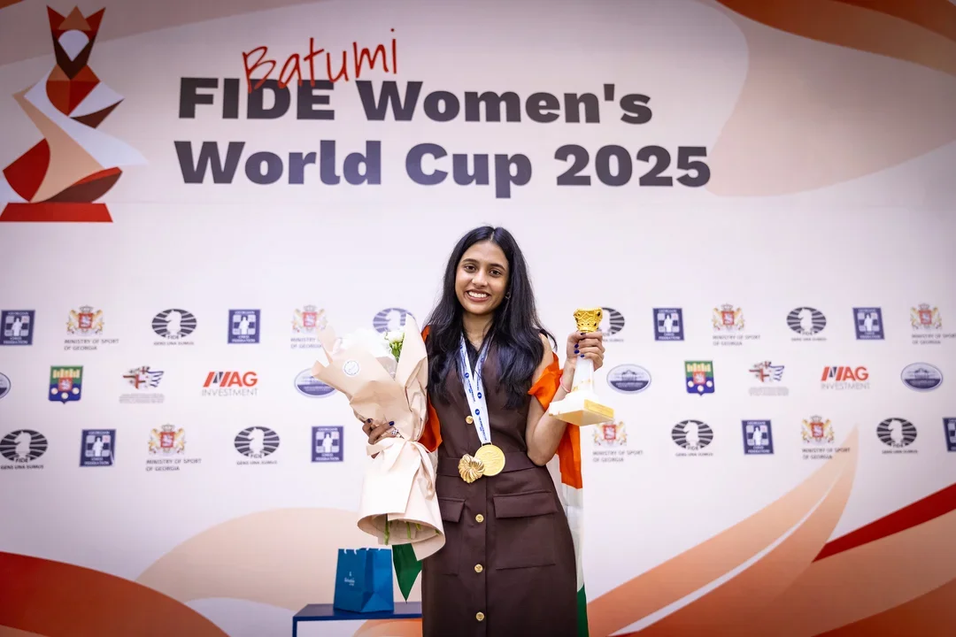 Divya podium