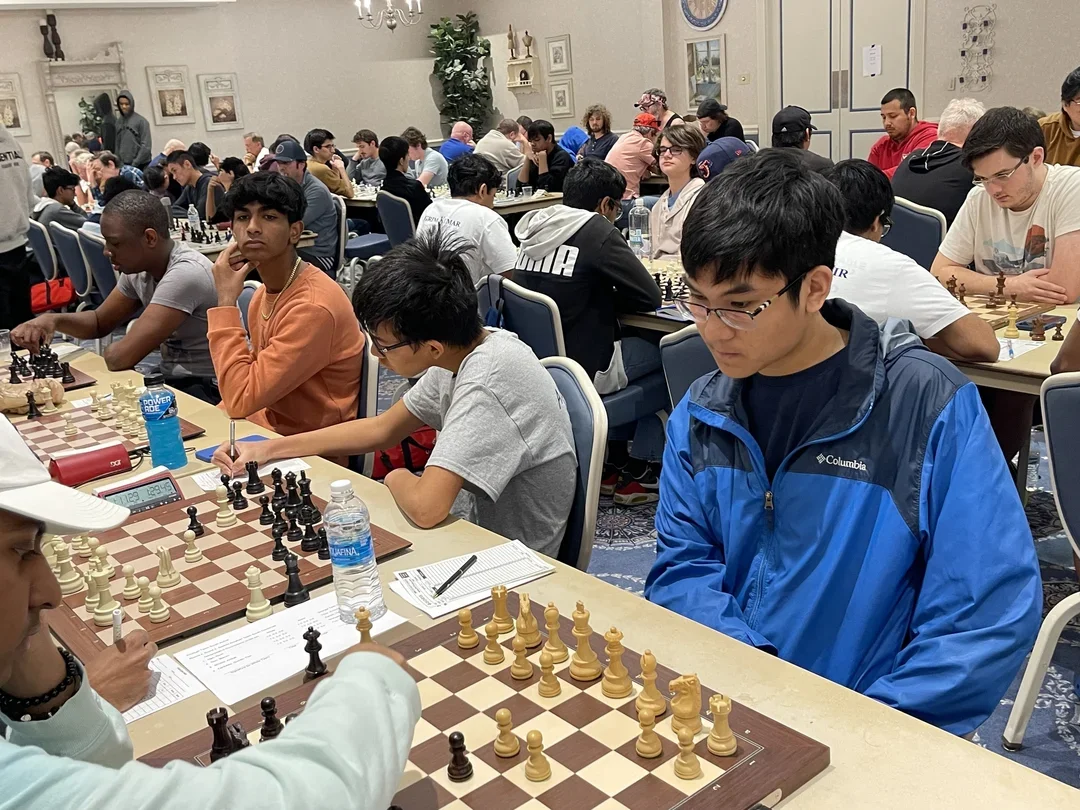 IM Bach Ngo (right) led the Deviprasath Doomsayers to a first-place finish (courtesy Kevin Pryor/Florida Chess Association)