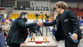 Carlsen wins!