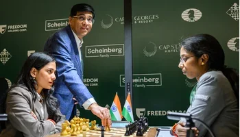 Anand opening move Divya Vaishali
