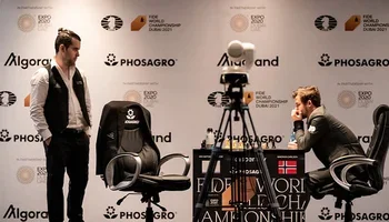GMs Ian Nepomniachtchi and Magnus Carlsen
