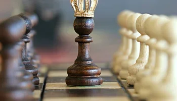 chess pawn king
