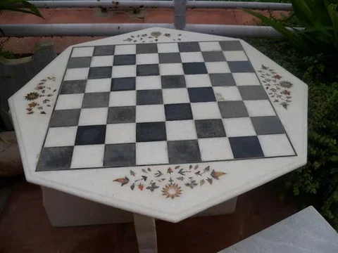 Agra Chess Board1