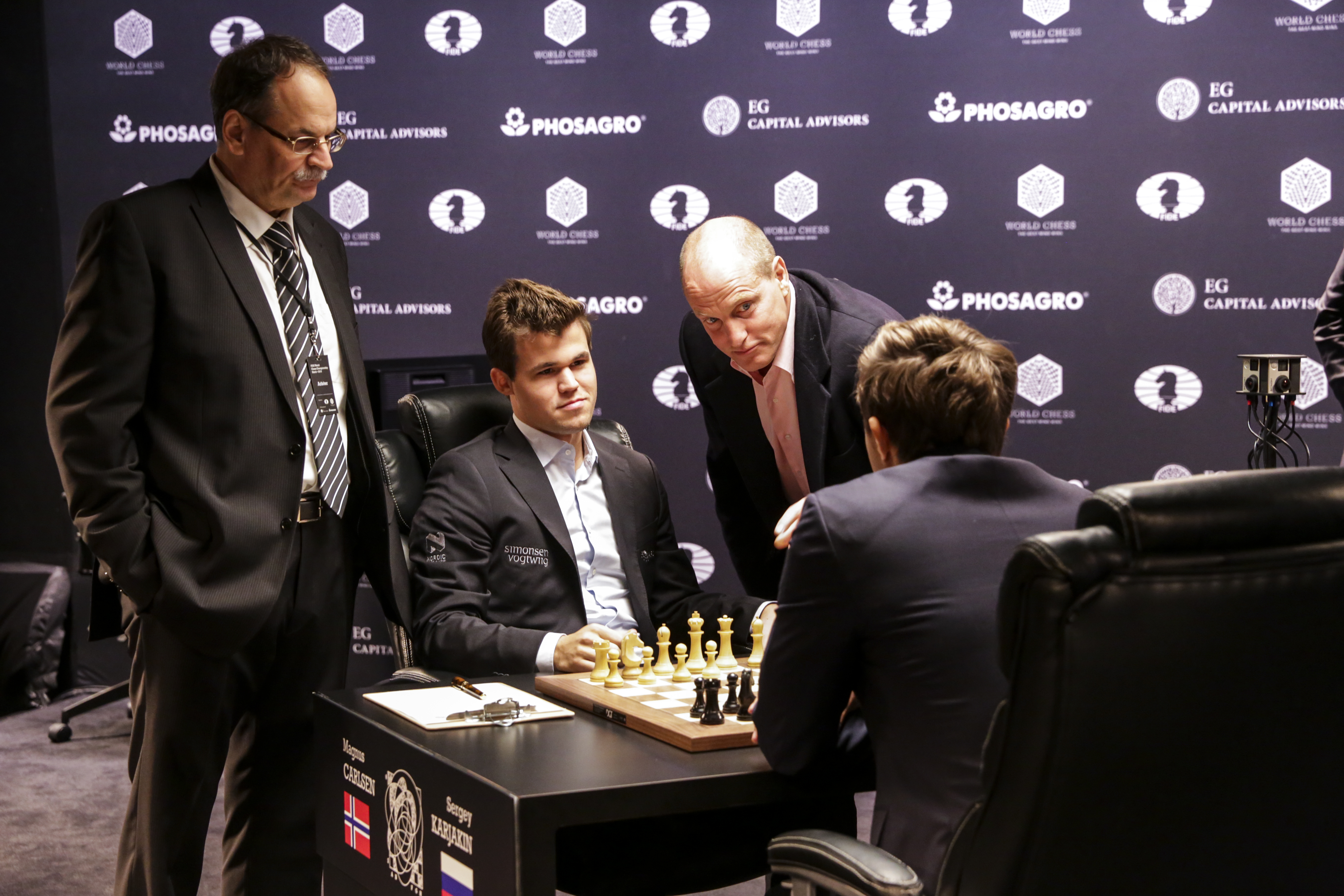 Breaking: Kasparov to Contest FIDE Presidency Election 2014 ~ Chess  Magazine Black and White