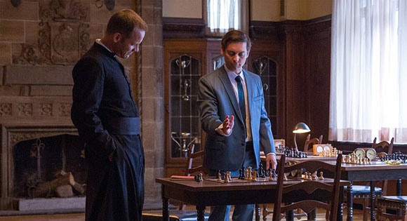 Pawn Sacrifice' Review: Tobey Maguire Goes for Gold as Chess