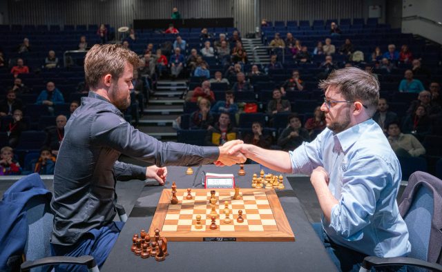 Carlsen vant i London - tjener 365.000 - VG