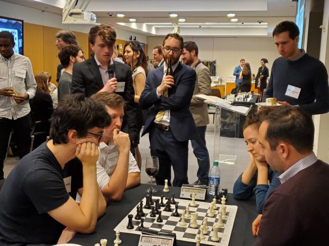 Chess Team Crowned Co-League Champs / Equipe de Xadrez Coroada