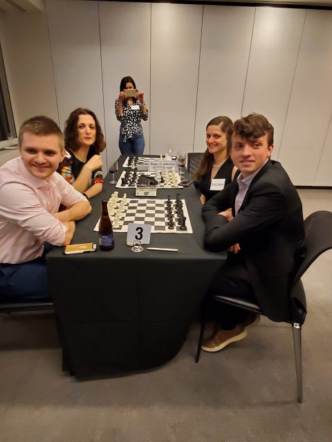 Chess Team Crowned Co-League Champs / Equipe de Xadrez Coroada